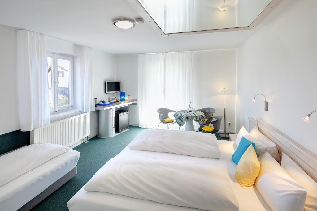 Hotel Kleiner Koenig Швангау Екстериор снимка