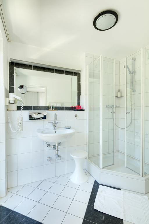 Hotel Kleiner Koenig Швангау Екстериор снимка