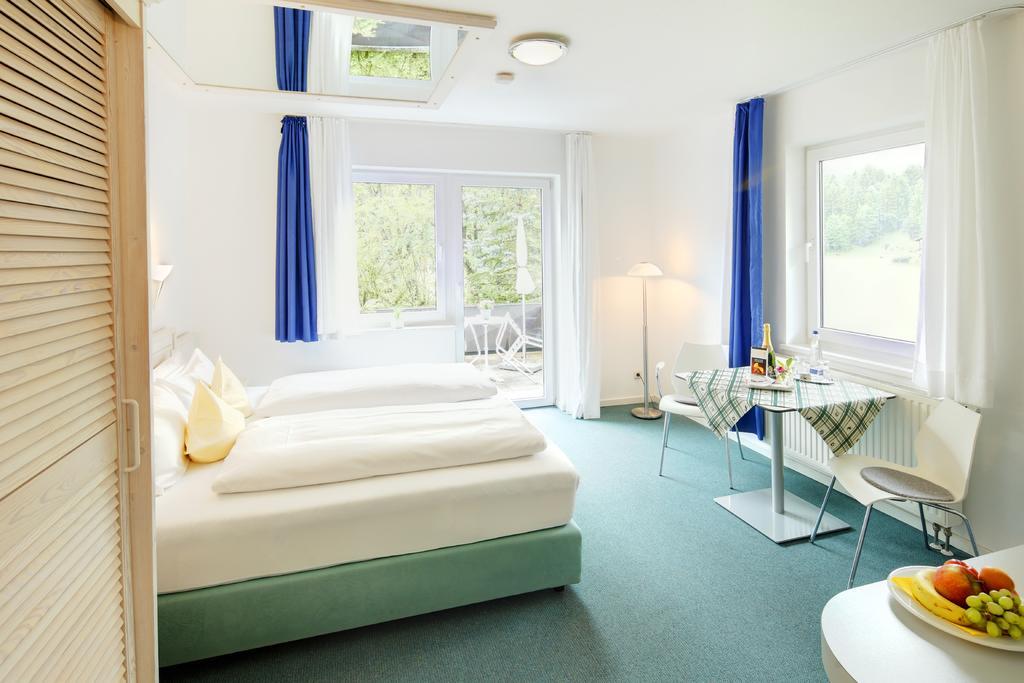 Hotel Kleiner Koenig Швангау Екстериор снимка