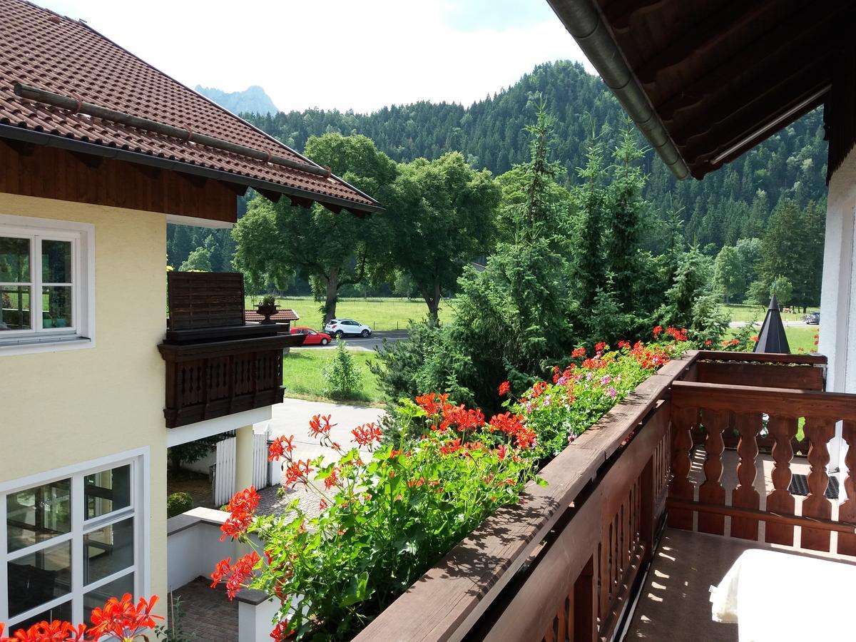 Hotel Kleiner Koenig Швангау Екстериор снимка