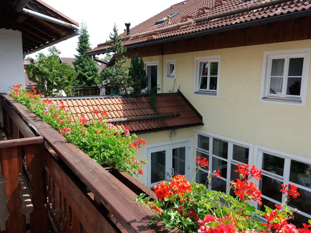 Hotel Kleiner Koenig Швангау Екстериор снимка